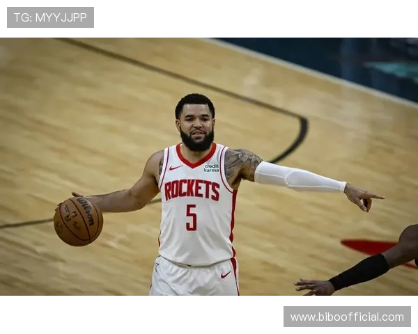 NBA火箭队球员塔克的最新图片及资料 NBA火箭队球员塔克的最新图片及资料