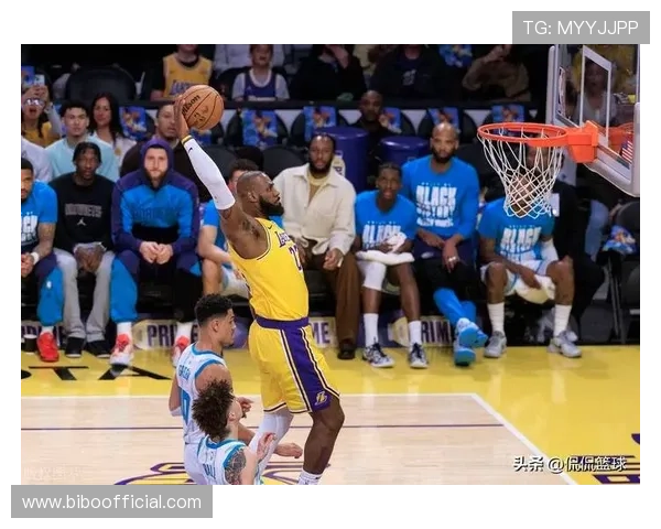 凯尔特人和湖人之间的经典对决构成了NBA历史上最具标志性的宿敌关系 凯尔特人和湖人之间的经典对决构成了NBA历史上最具标志性的宿敌关系